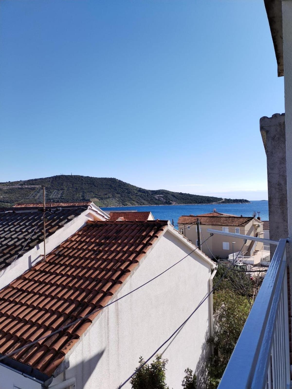 פרימוסטן Apartmani Ljubo מראה חיצוני תמונה