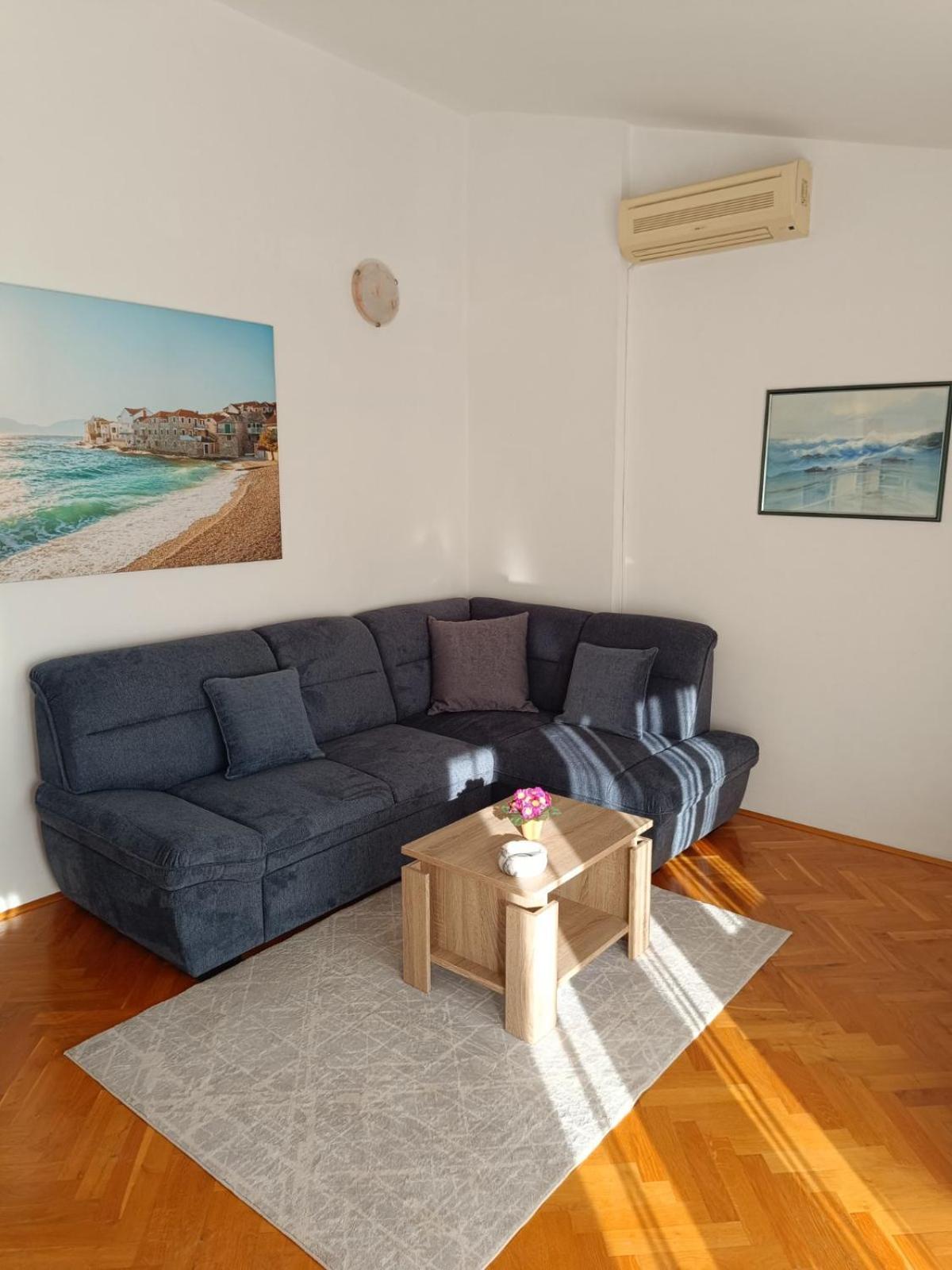 פרימוסטן Apartmani Ljubo מראה חיצוני תמונה
