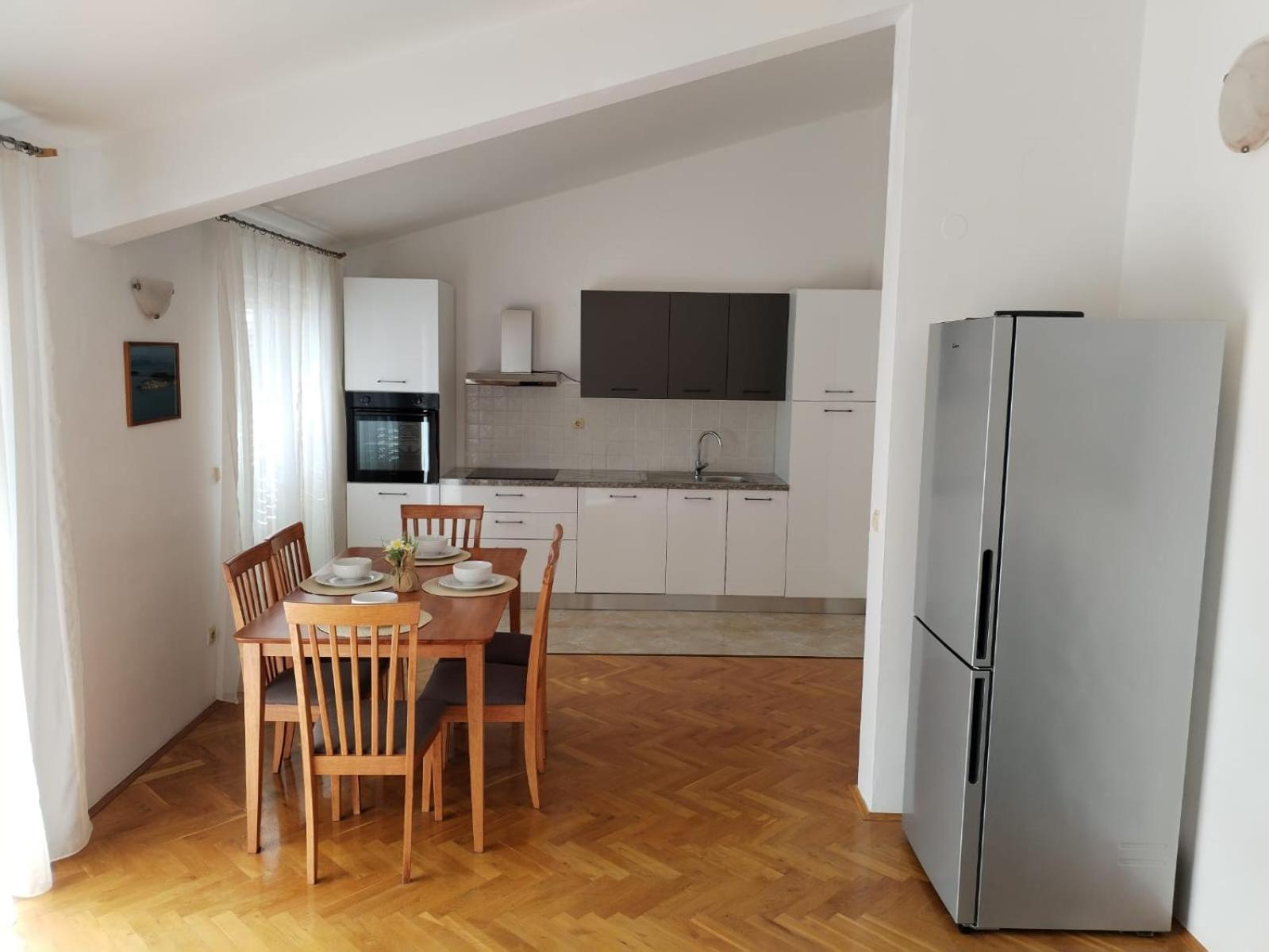 פרימוסטן Apartmani Ljubo מראה חיצוני תמונה