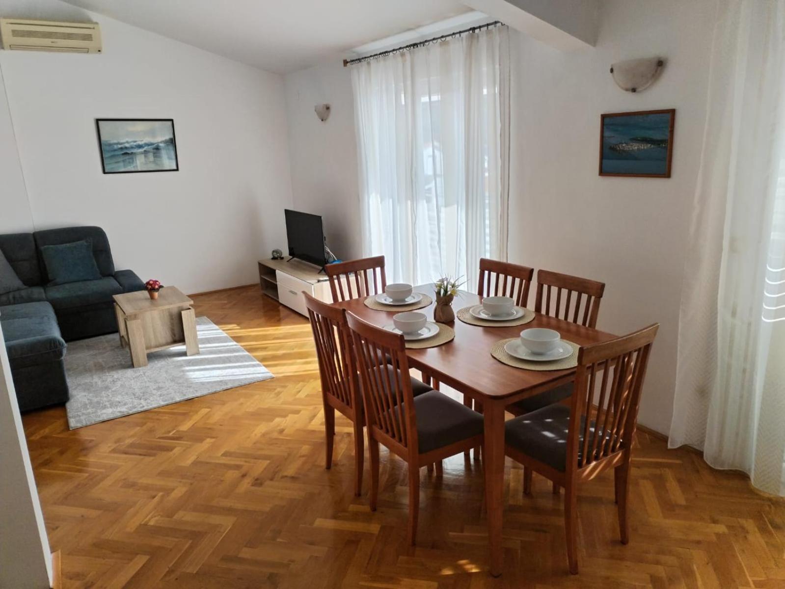 פרימוסטן Apartmani Ljubo מראה חיצוני תמונה